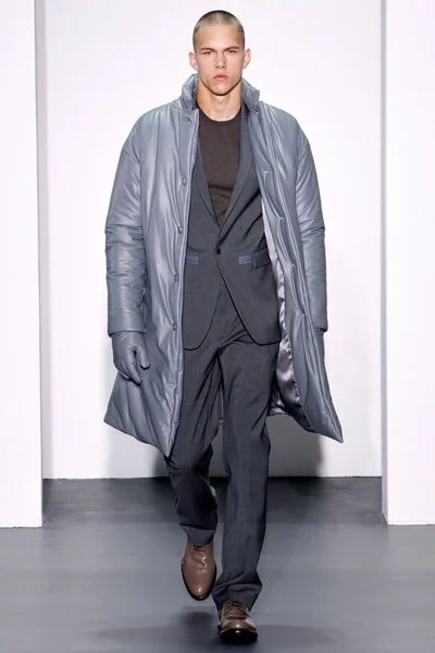 Look 19